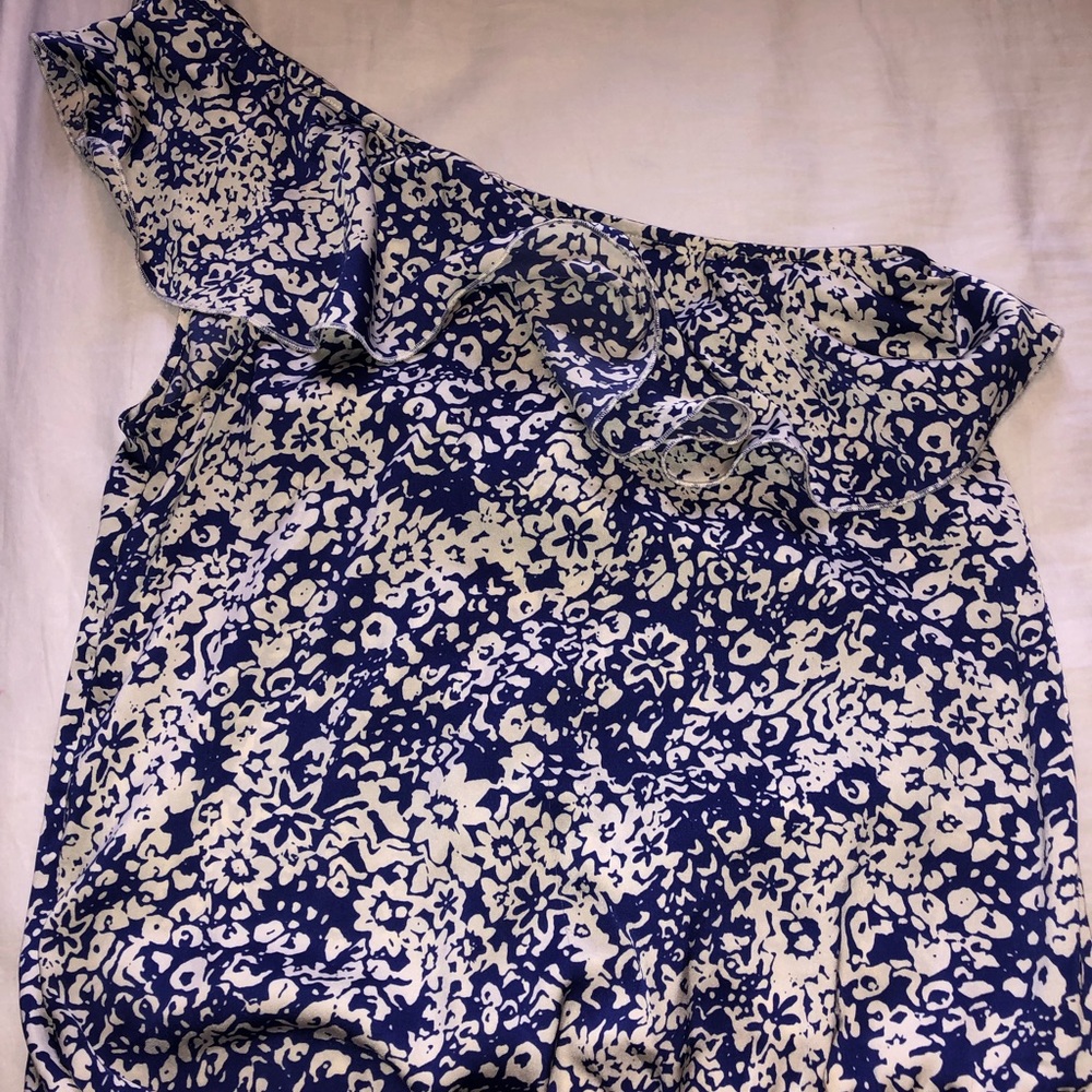 one shoulder ruffle top